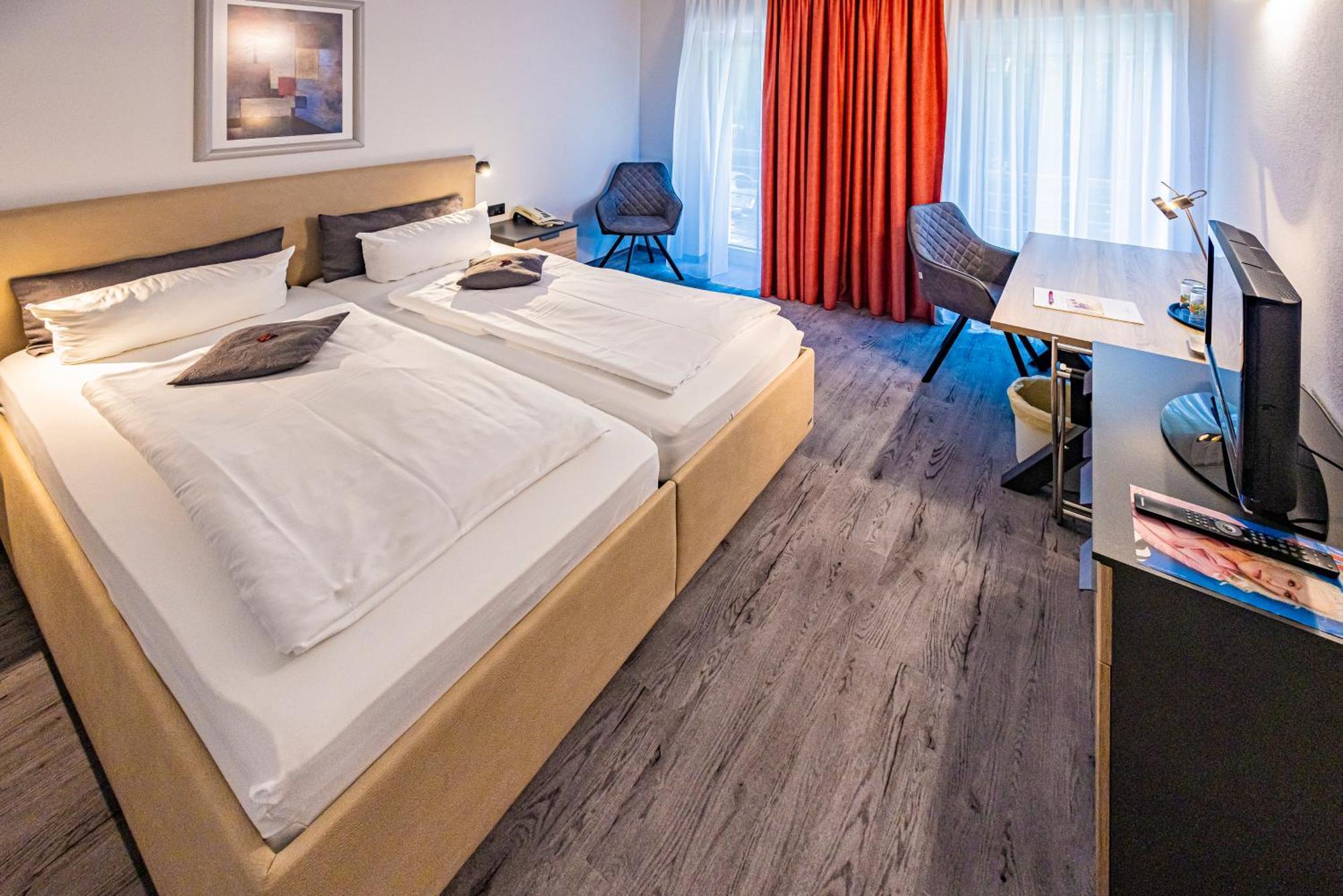 Business Vital Hotel Am Rennsteig Suhl Exterior photo